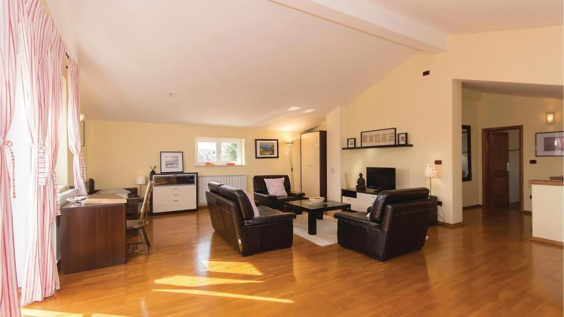 Holiday home 3 Bedroom Cozy Home In Liznjan Croatia