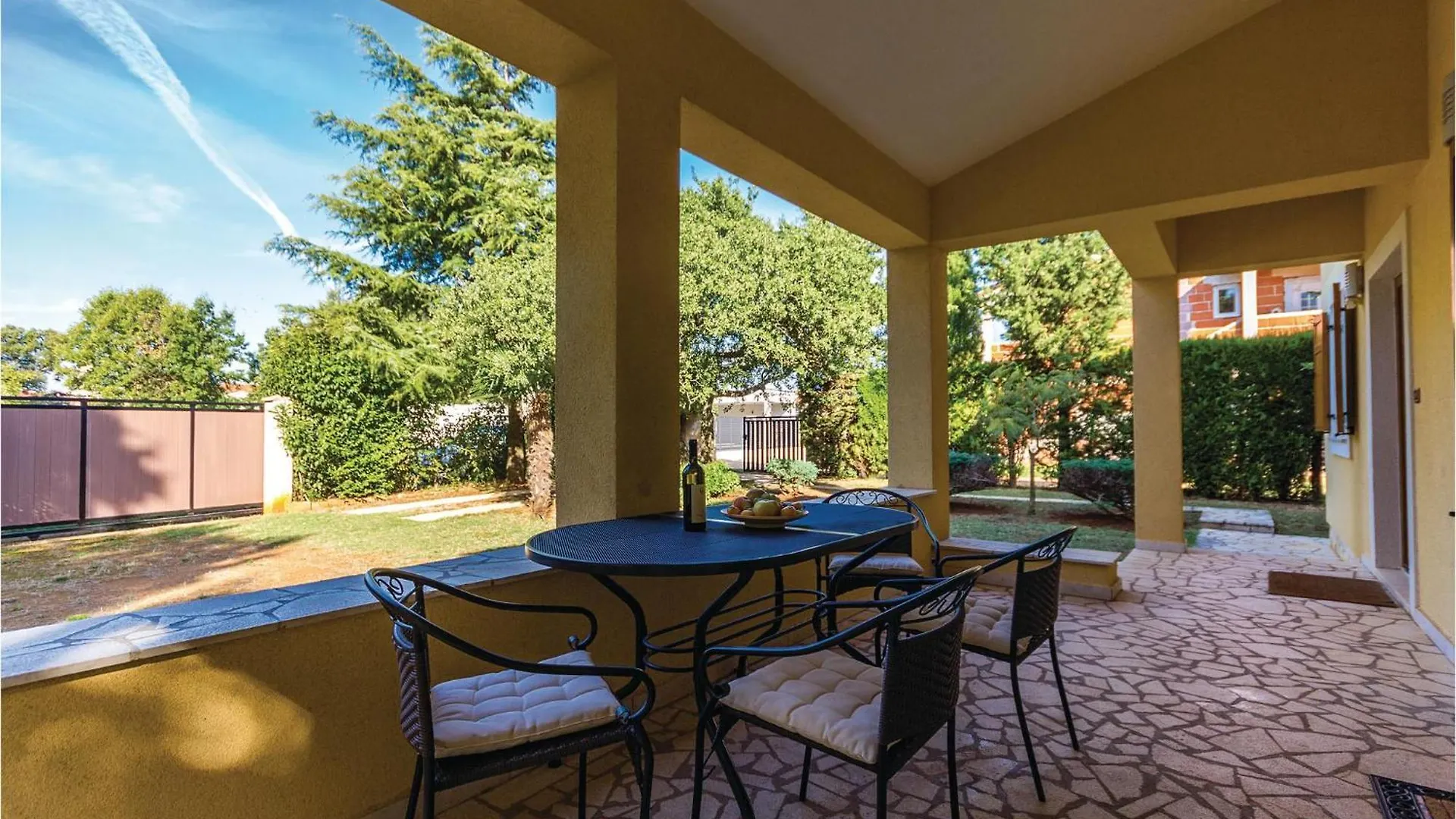 3 Bedroom Cozy Home In Liznjan