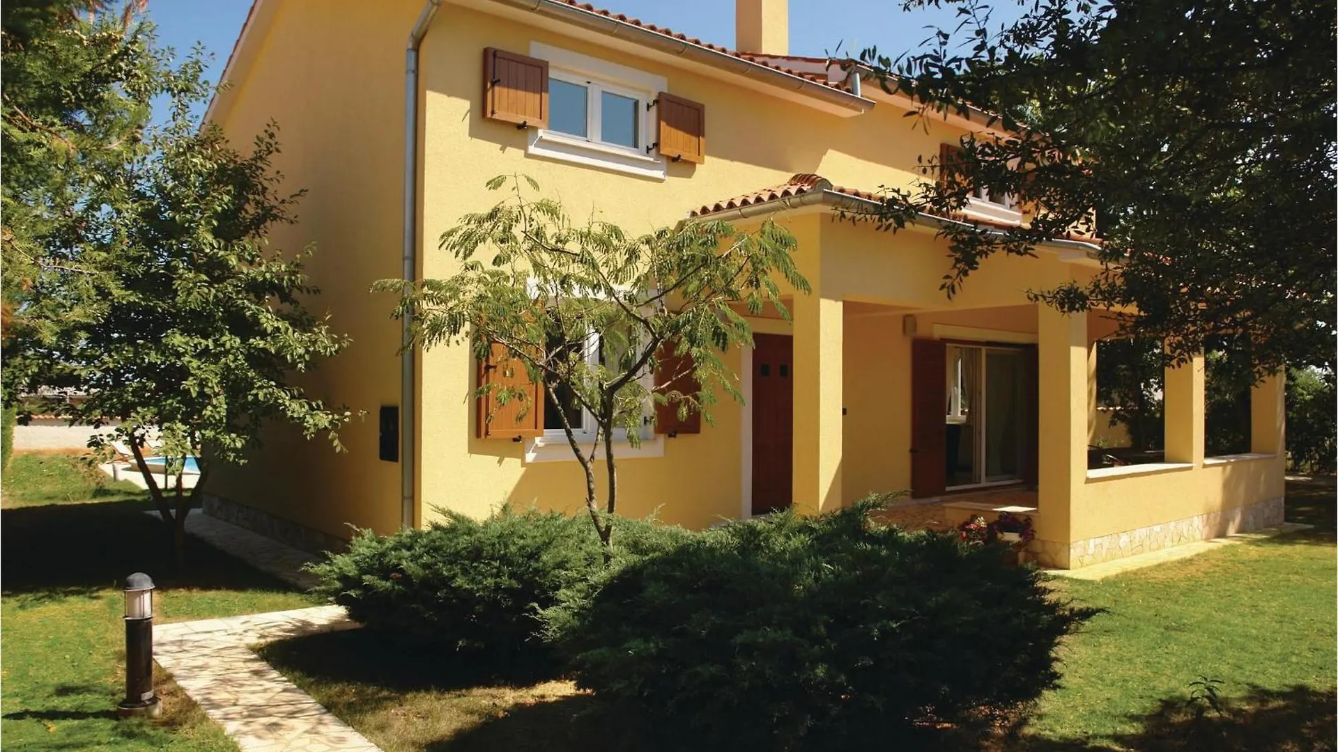 3 Bedroom Cozy Home In Liznjan