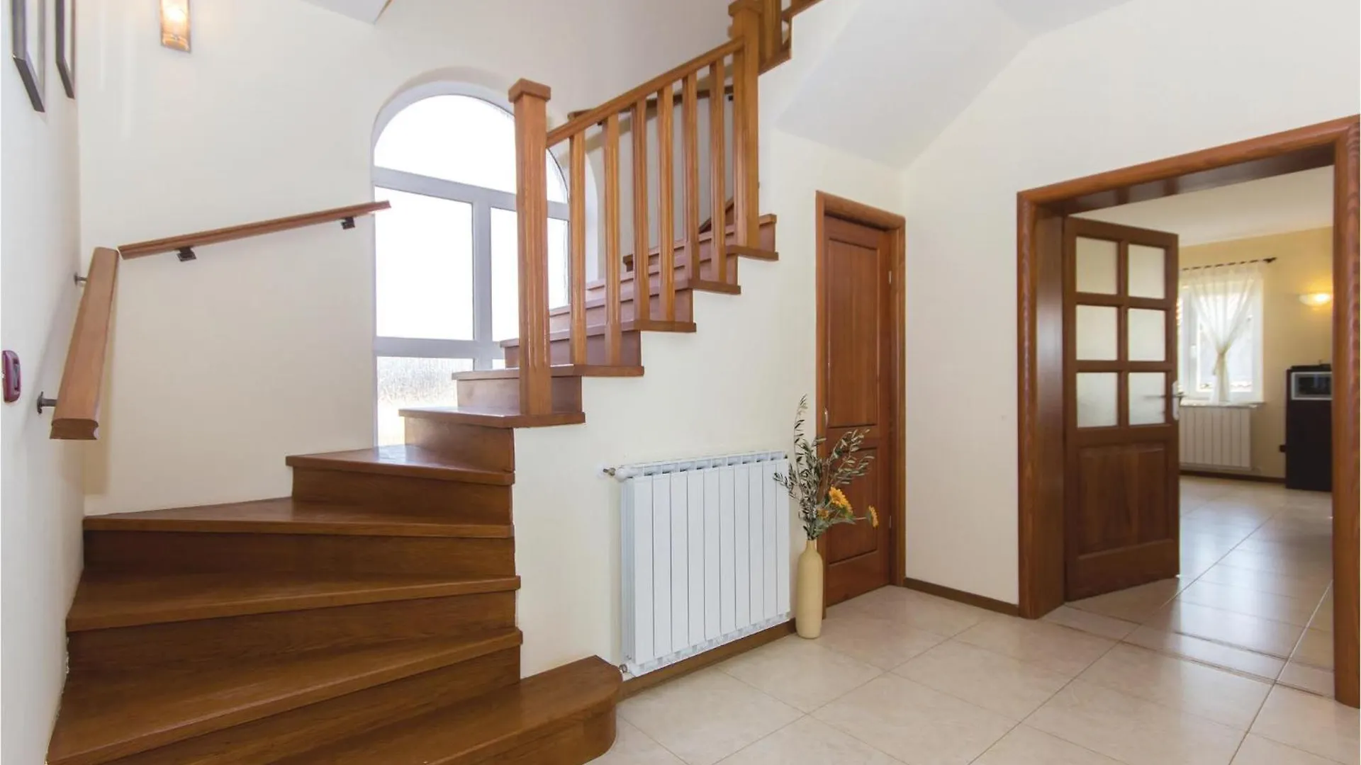 3 Bedroom Cozy Home In Liznjan Croatia