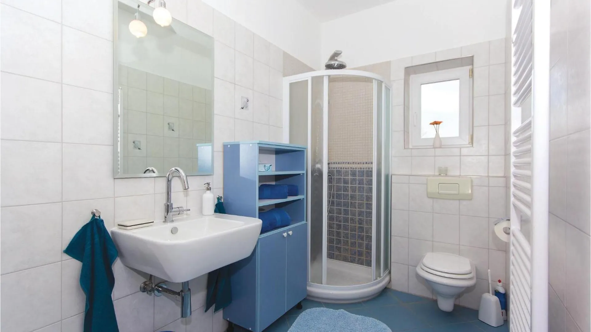 Holiday home 3 Bedroom Cozy Home In Liznjan Croatia